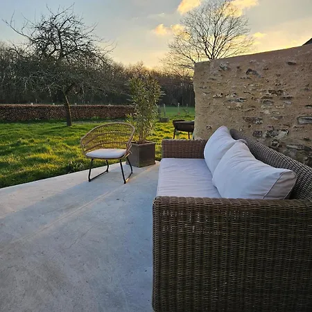 Mitoyen Au Calme 度假居 *