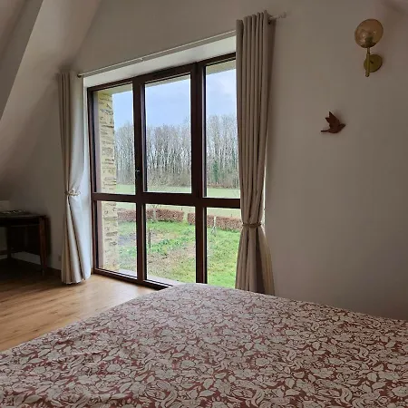Mitoyen Au Calme Vakantiehuis