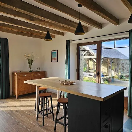 Mitoyen Au Calme 度假居 Bouvron